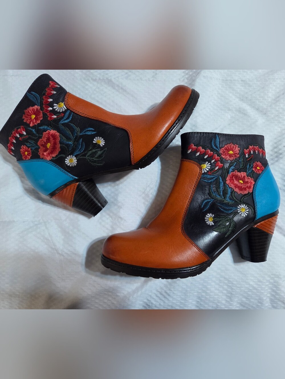 Socofy Women’s Floral Embroidered Leather Ankle Boots in Multi Colors Sz 38